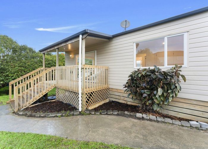  at 13a Becroft Drive, Forrest Hill, North Shore City, Auckland