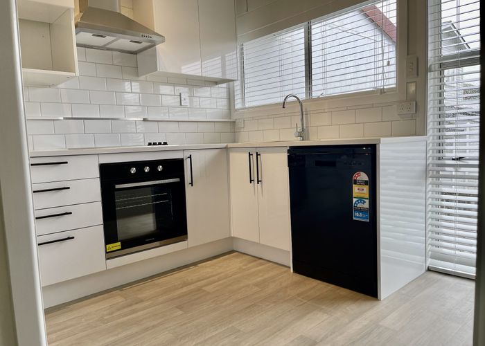  at 4/43 Halesowen Avenue, Sandringham, Auckland