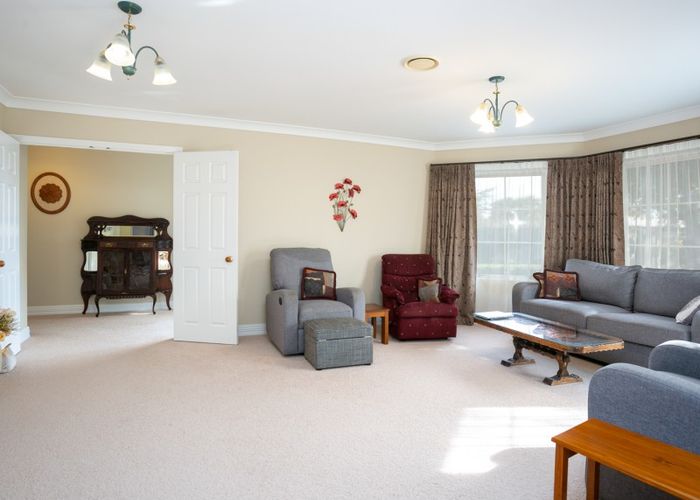  at 45 The Oaks Drive, Leamington, Cambridge