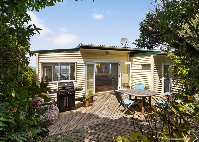  at 138 Nicholson Road, Khandallah, Wellington