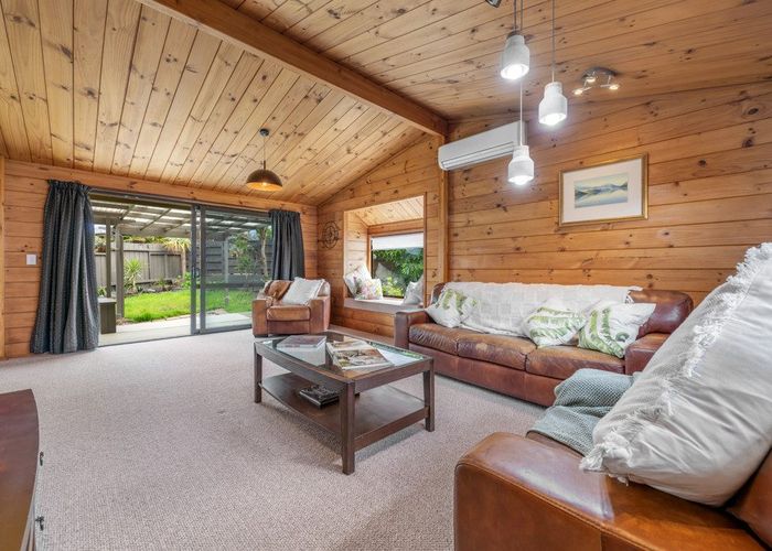  at 2/85 Cook Street, Howick, Auckland
