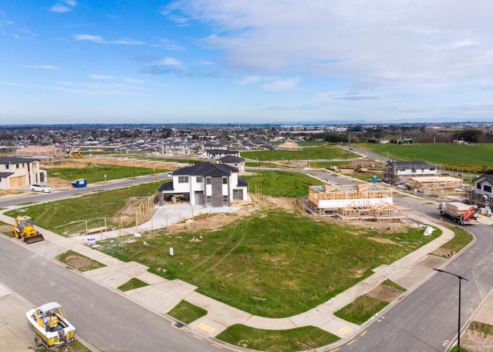  at 9 Nola Dawn Avenue, Papakura, Papakura