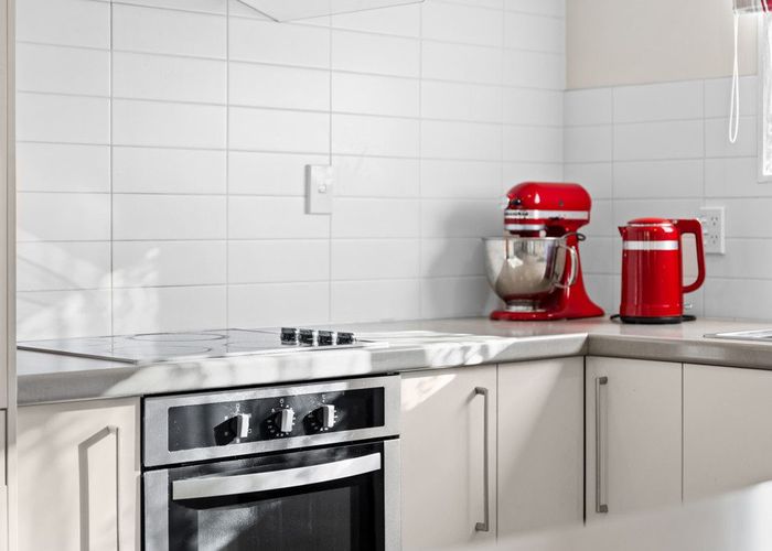  at 1/102 Elliot Street, Howick, Manukau City, Auckland
