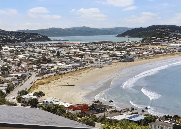  at 2/51 View Road, Houghton Bay, Wellington
