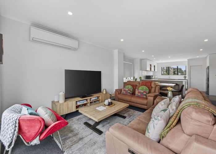  at 4/271 Ormiston Road, Flat Bush, Manukau City, Auckland