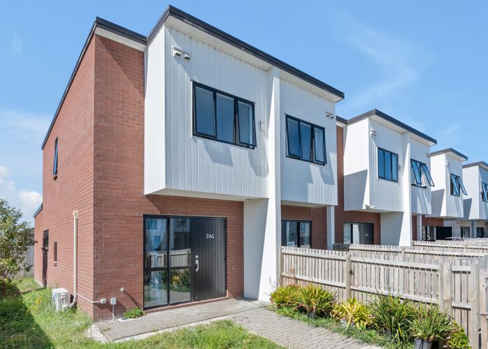  at 2 Aumarire Lane, Favona, Auckland