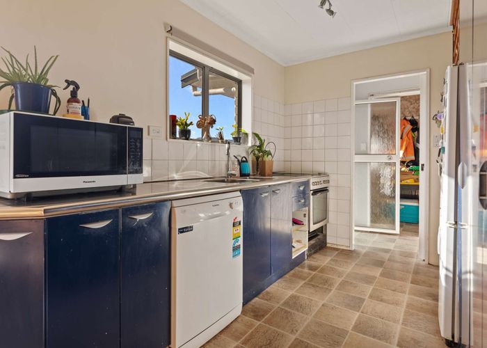  at 86 Pohutukawa Drive, Owhata, Rotorua