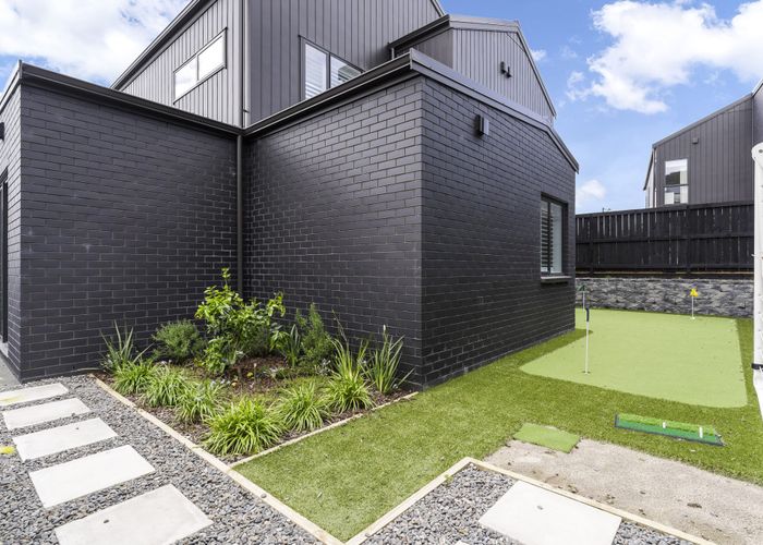  at 28 Kauriki Terrace, Stonefields, Auckland City, Auckland