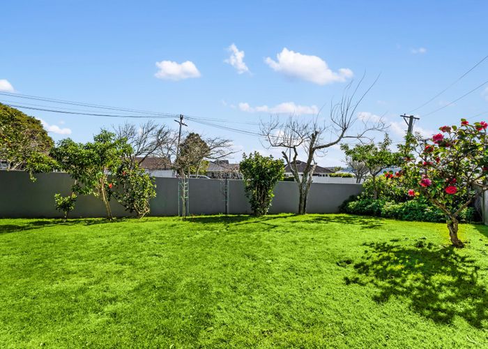  at 2/3 Temple Street, Meadowbank, Auckland City, Auckland