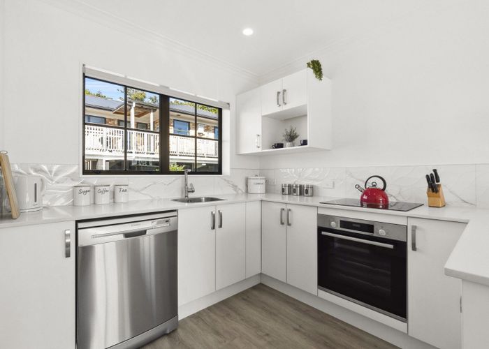  at 2/10 Great South Road, Papakura, Papakura, Auckland