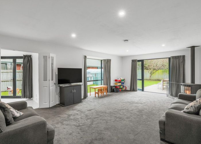  at 21 Forest Drive, Parklands, Christchurch