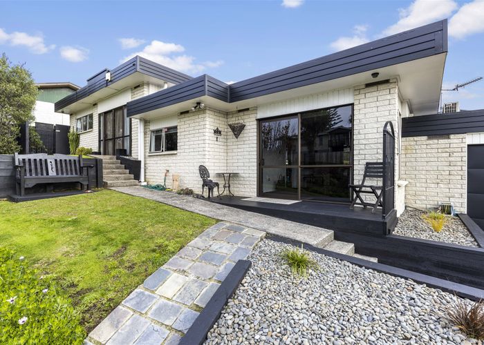  at 19 Glendale Drive, Dinsdale, Hamilton