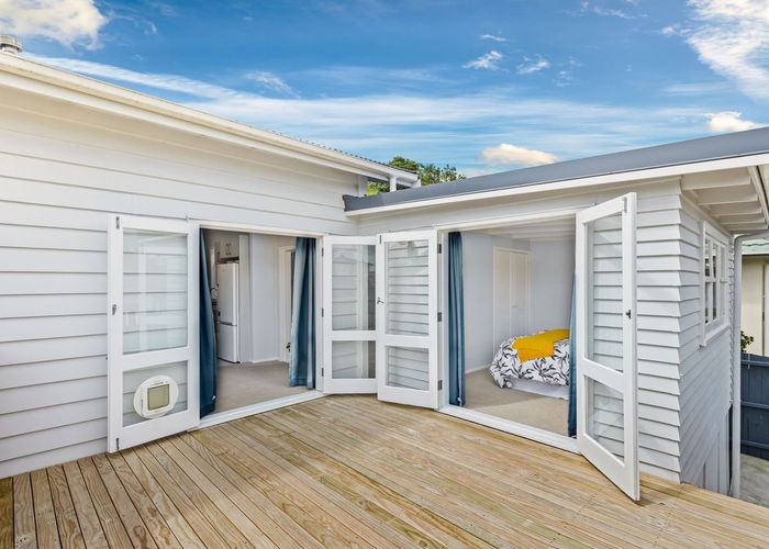  at 11 Craigbank Avenue, New Lynn, Waitakere City, Auckland