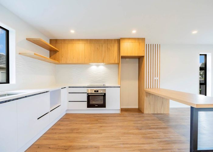  at 1-6/21 Peachgrove Road, Te Atatu Peninsula, Waitakere City, Auckland