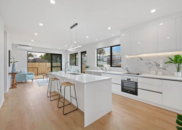  at 14E McQuarrie Avenue, Wattle Downs, Manukau City, Auckland