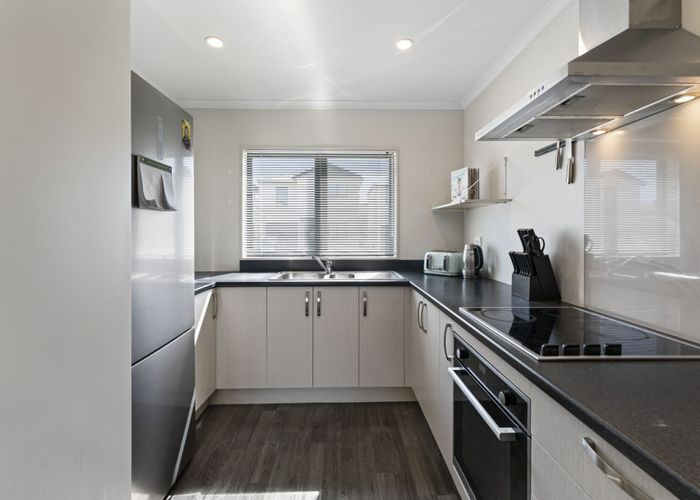  at 6 Awhenga Place, Weymouth, Manukau City, Auckland