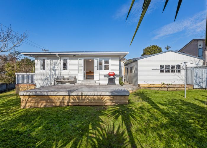  at 31 Sunnyside Road, Sunnyvale, Auckland
