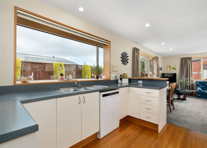  at 2/65 Toorak Avenue, Avonhead, Christchurch City, Canterbury
