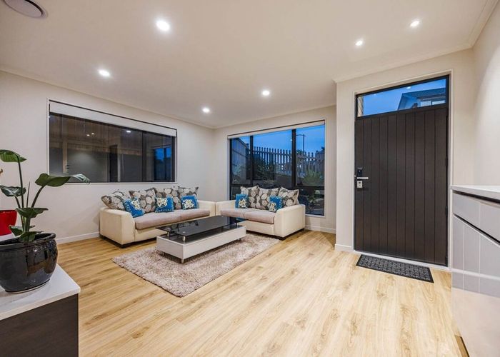  at 20  Bendridge Street, Flat Bush, Manukau City, Auckland