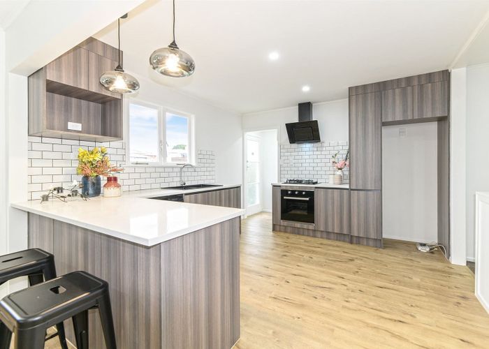  at 30 Glen Marine Parade, Glendene, Auckland