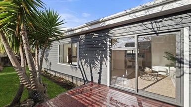  at 1/47 Celia Street, Redcliffs, Christchurch