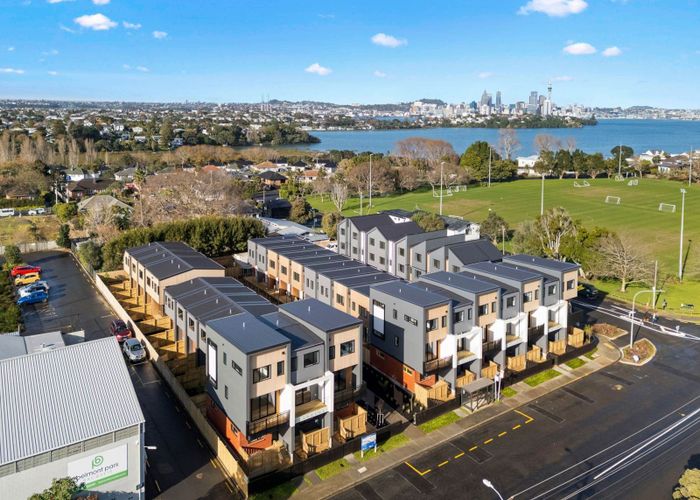  at 1/1D Rosyth Avenue, Bayswater, North Shore City, Auckland
