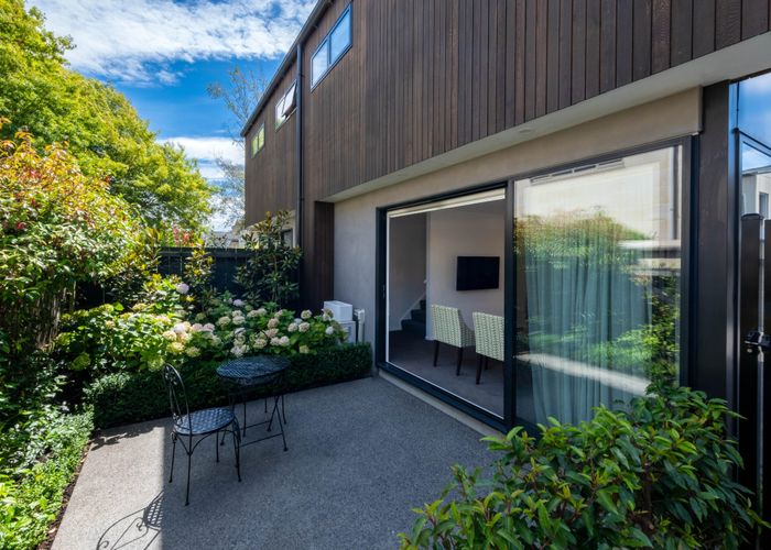  at 2/126 Rugby Street, Merivale, Christchurch