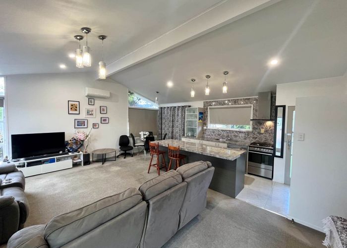  at 11A John F Kennedy Place, Glen Eden, Waitakere City, Auckland