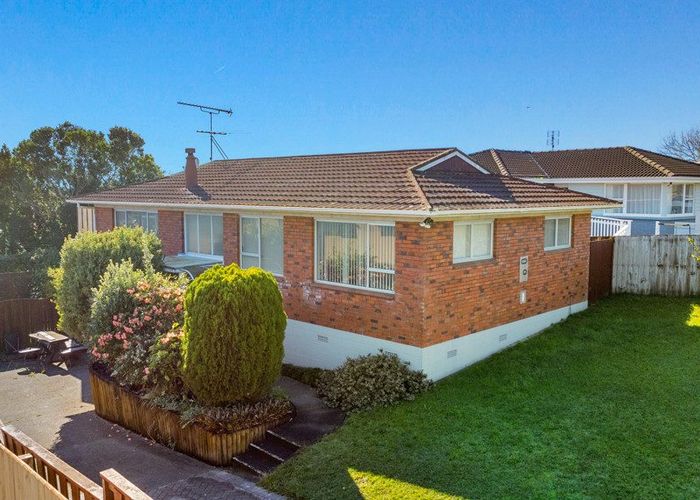  at 18 Jade Avenue, Pakuranga Heights, Manukau City, Auckland