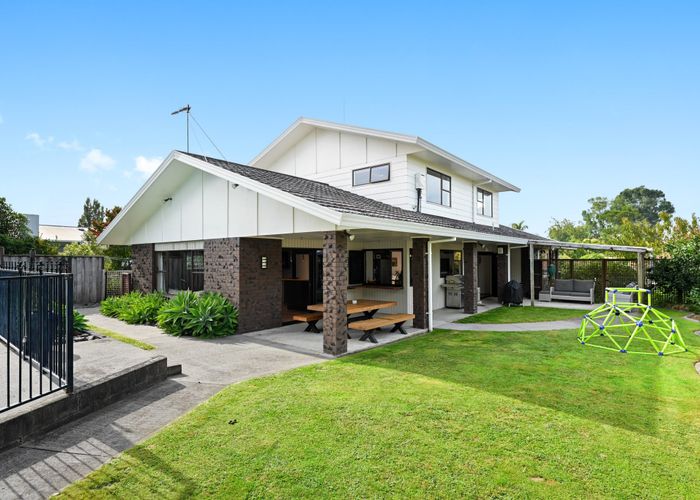  at 1030 River Road, Queenwood, Hamilton