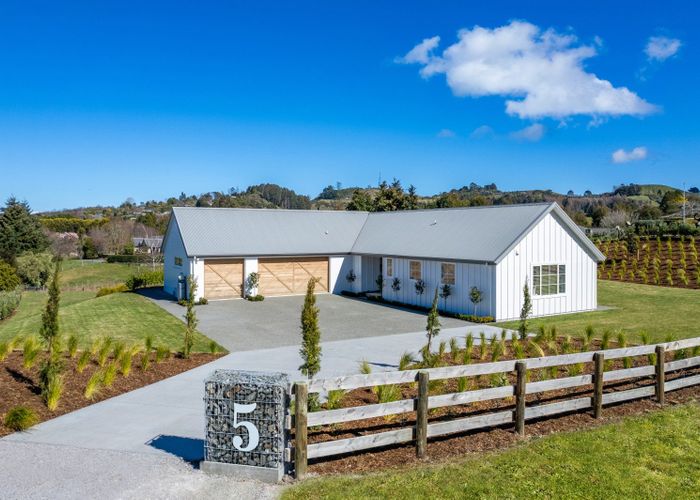  at 5 Lens Way, Acacia Bay, Taupo, Waikato