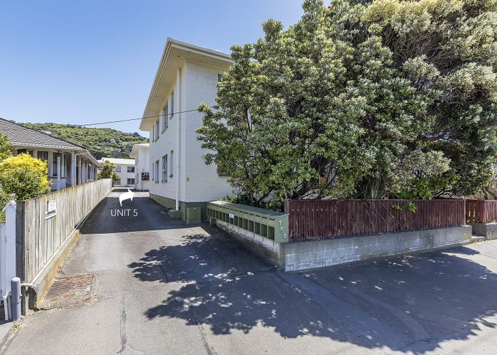  at 5/154 Onepu Road, Lyall Bay, Wellington