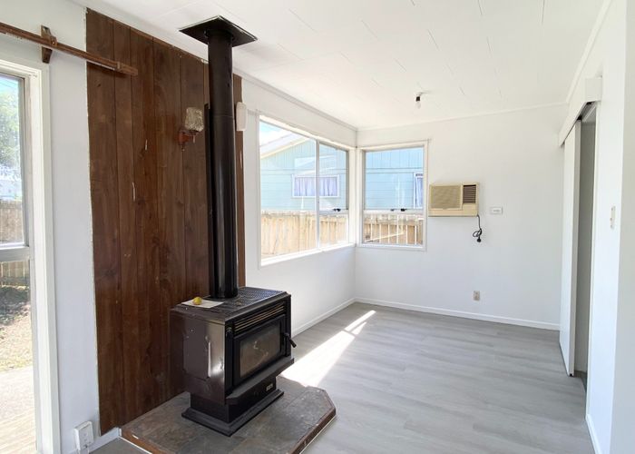  at 218 Browns Road, Manurewa, Auckland