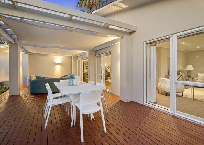  at 11 Holly Way, Sunnyhills, Manukau City, Auckland