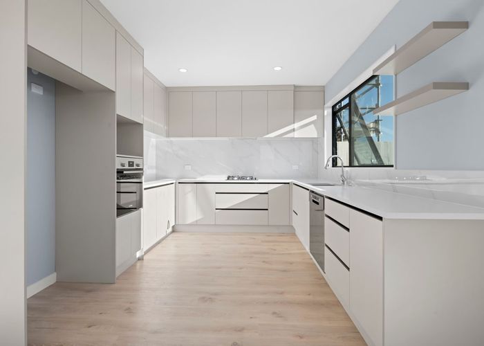  at 8 TAIPAHITINI ROAD, Rosehill, Papakura, Auckland