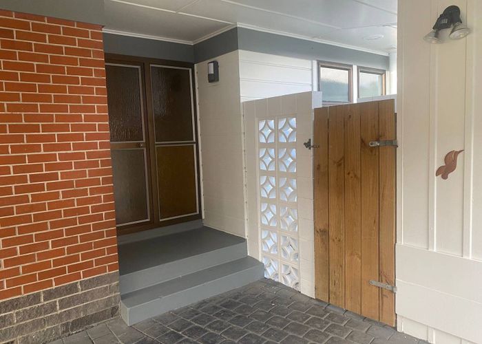  at 4 Oregon Place, Papakura, Papakura