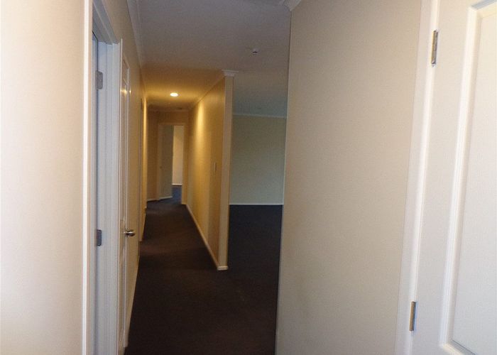  at 2 Ballyroney Place, East Tamaki, Manukau City, Auckland