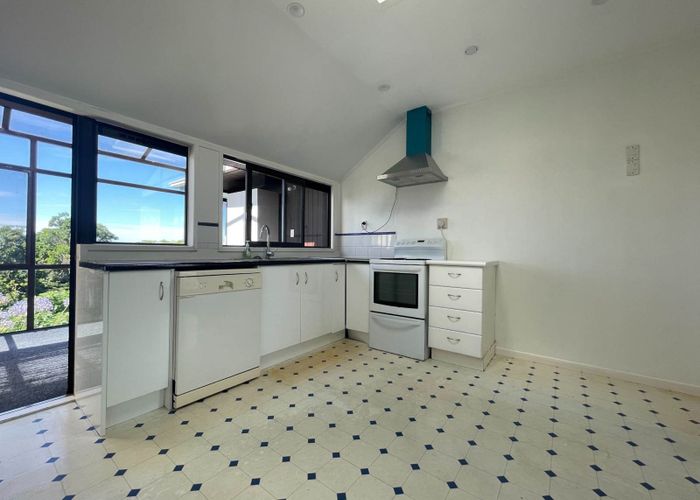  at 350 Hillsborough Road, Mount Roskill, Auckland City, Auckland