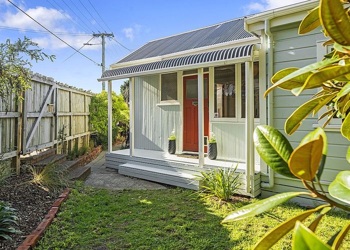  at 37 Rua Street, Lyall Bay, Wellington