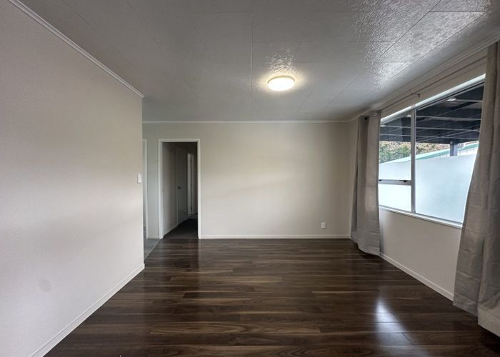  at 8 Citril Place, Papakura, Papakura, Auckland