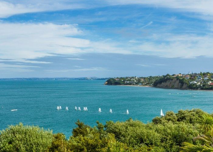  at 2/25 Churchill Road, Murrays Bay, North Shore City, Auckland