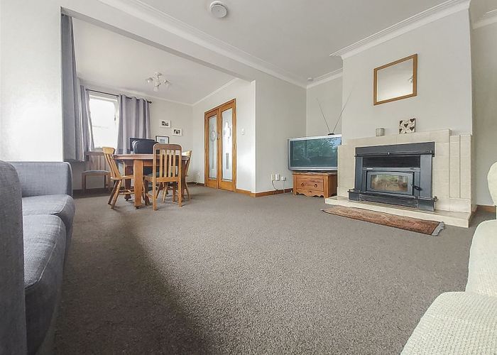  at 2 Springbank Lane, Te Atatu Peninsula, Auckland