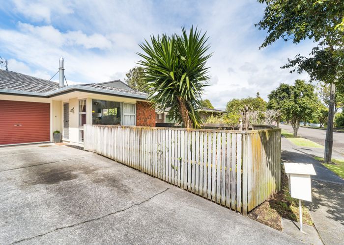  at 22 Erin Street, Hokowhitu, Palmerston North, Manawatu / Whanganui