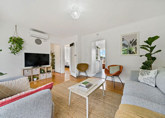  at 3/45 Merani Street, Narrow Neck, Auckland