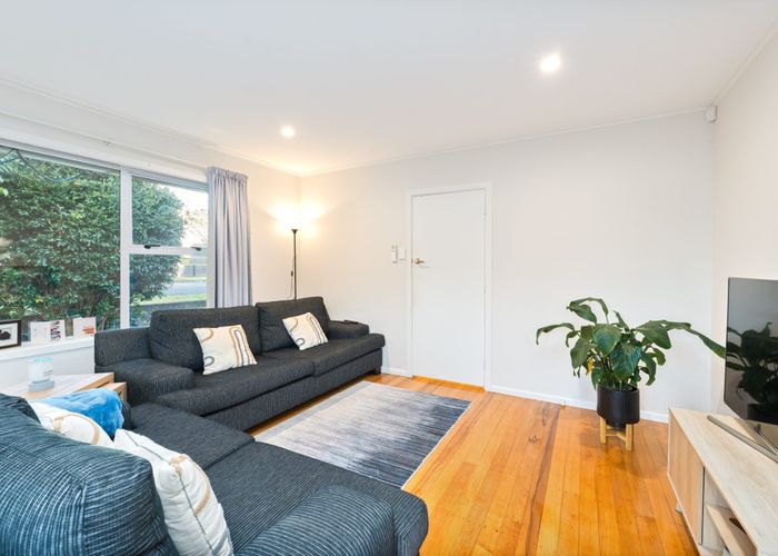  at 2/214 Main Highway, Ellerslie, Auckland