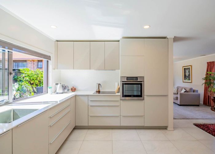  at 2/10 Ngaio Street, Takapuna, Auckland