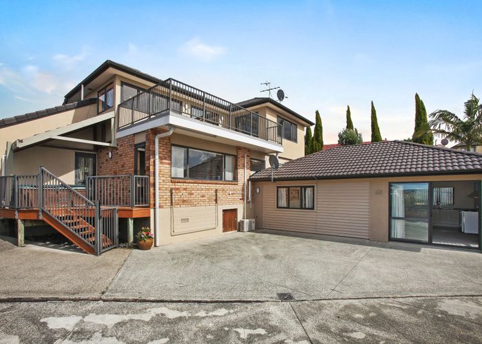  at 37 Tirohunga Drive, Henderson, Waitakere City, Auckland