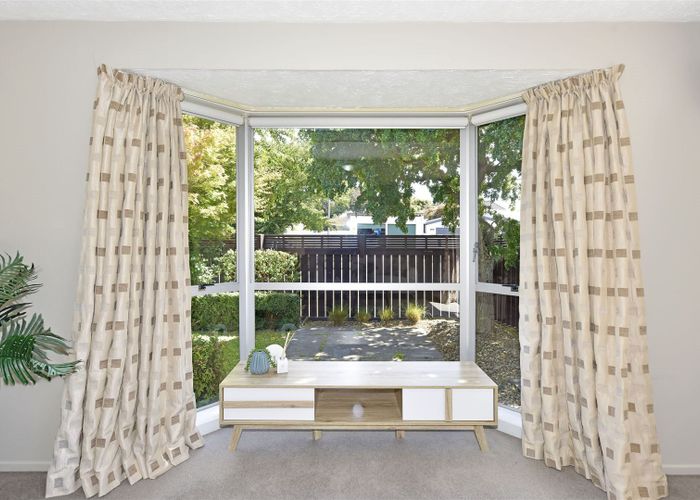  at 1/20 Glenharrow Avenue, Avonhead, Christchurch