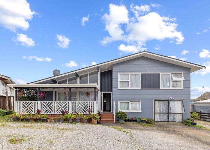  at 62 Mckinstry Avenue, Mangere East, Auckland