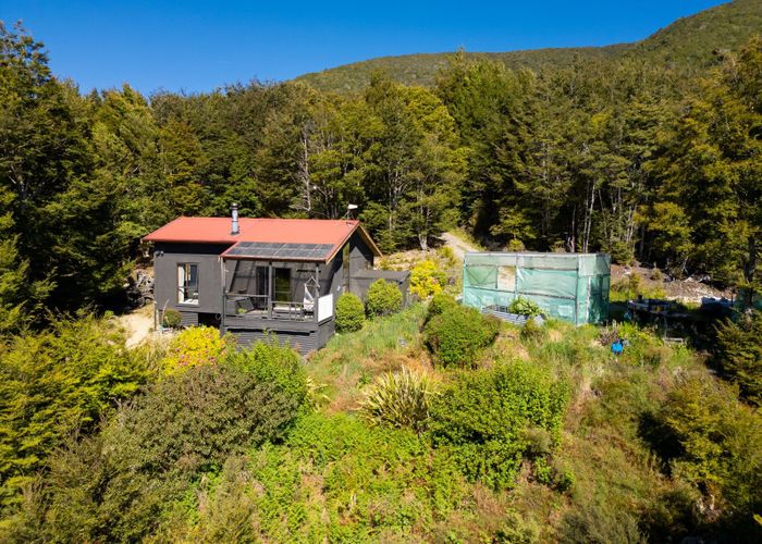  at 95 Alpine Meadows Drive, Saint Arnaud, Tasman, Nelson / Tasman
